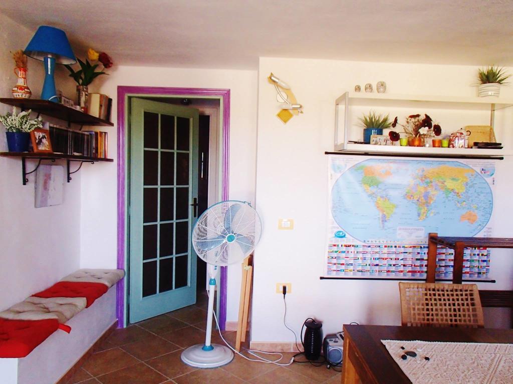 Eco Affittacamere Casa Maica Eco Guesthouse Stintino Exteriör bild